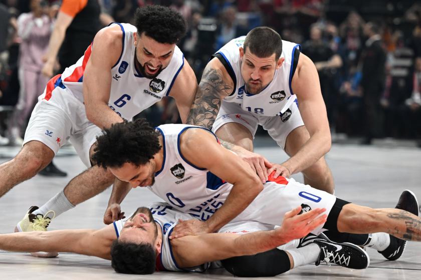 Anadolu Efes oyuncuları