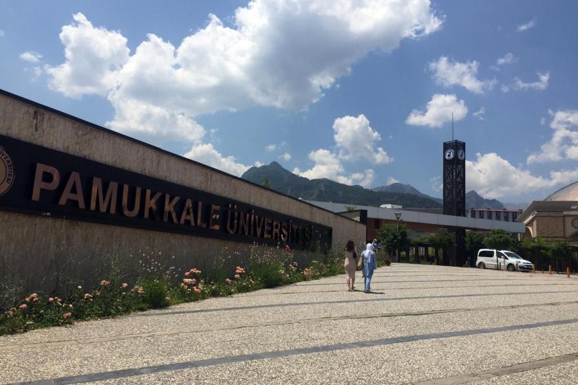 Pamukkale Üniversitesi girişi