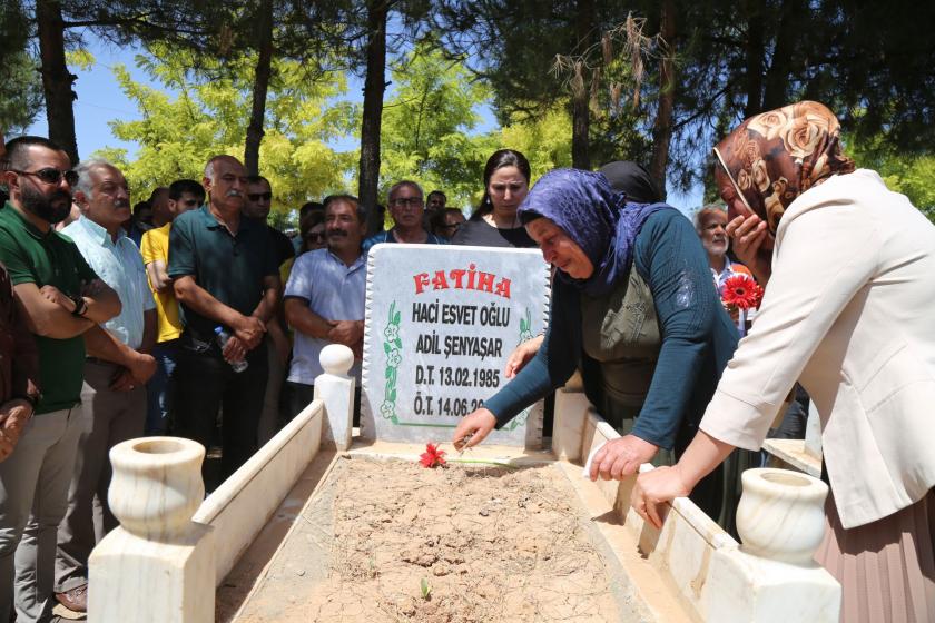 Şenyaşarların mezarı başında anma