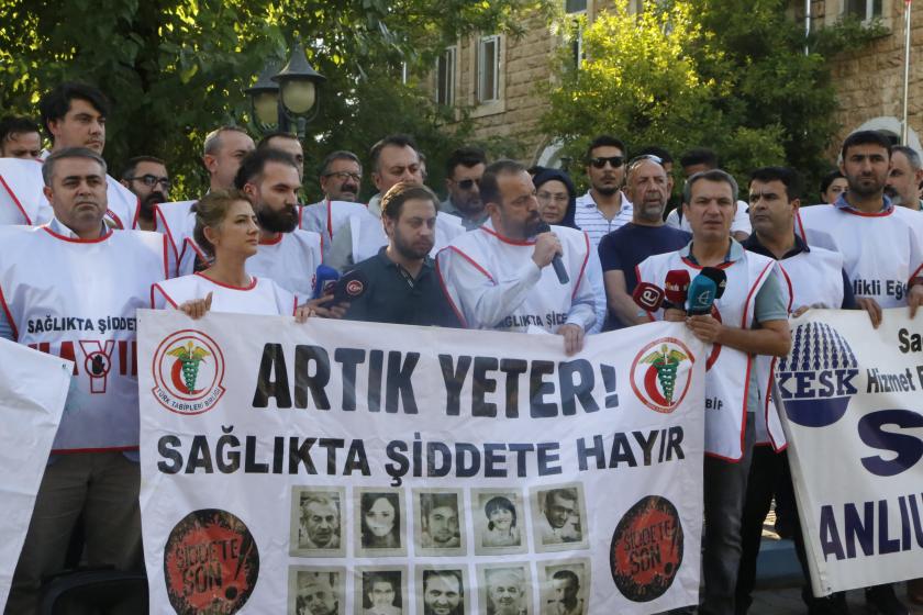 Urfa'da sağlıkta şiddet protesto edildi