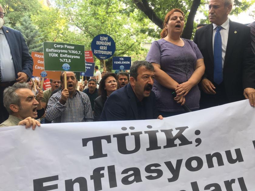 TÜİK enflasyonunu protesto eden kamu çalışanları