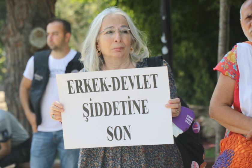 Erkek devlet şiddetine son yazılı döviz