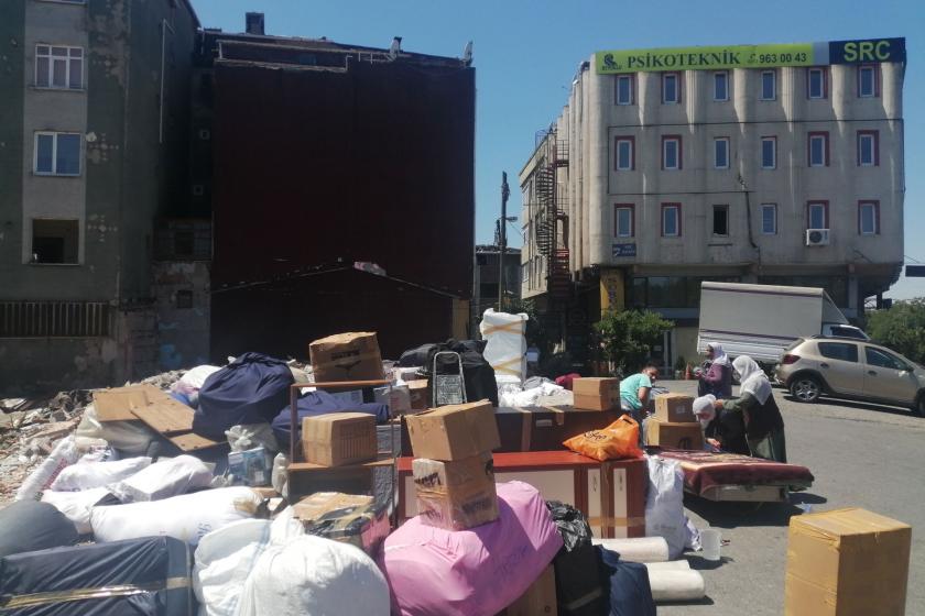 Fetihtepe'de oturan Batmanlı aile kensel dönüşüm zorbalığı ve geçim derdine direnemeyerek göç etti 