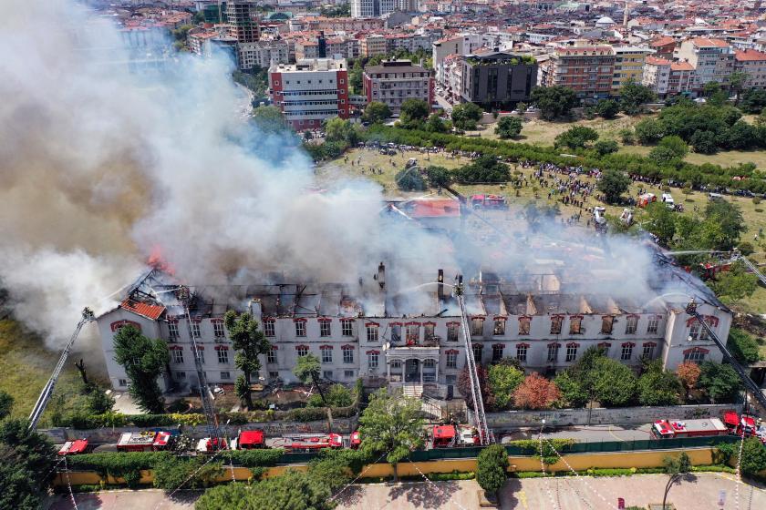 Balıklı Rum Hastanesi'ndeki yangınla ilgili soruşturma başlatıldı