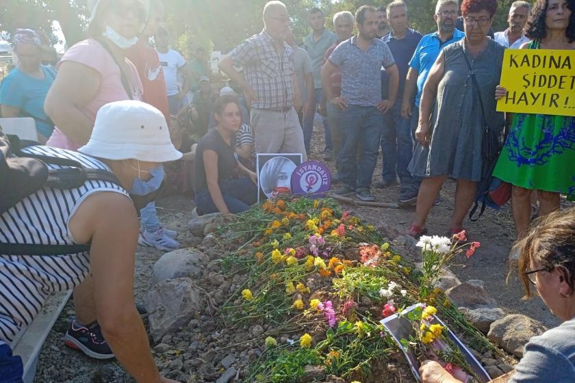 Dikili Kadın Platformu'ndan Hanife Çakıcı için açıklama: Mücadelemiz sürecek