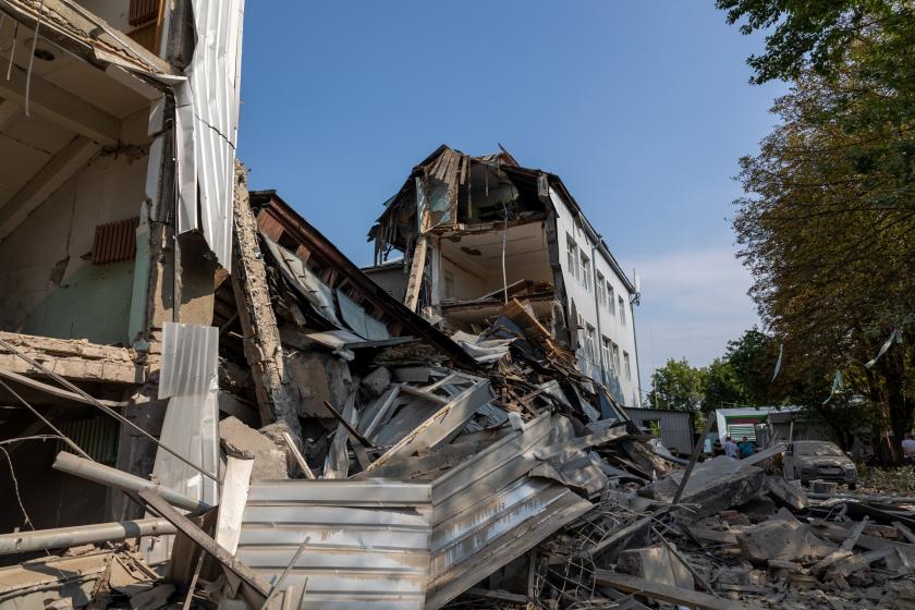 Ukrayna'da vurulan binalardan biri