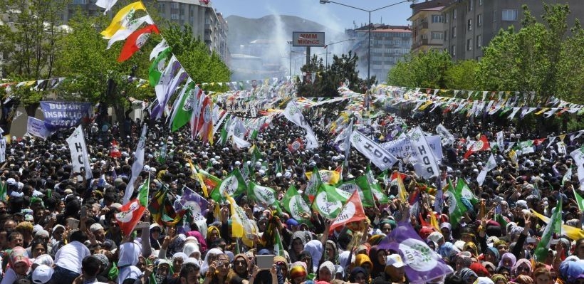 Erzurum Valisi canların değil camların derdine düştü