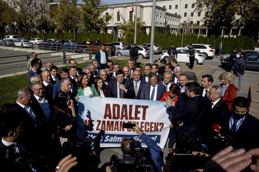 İçişleri Bakanlığı önünde açıklama yapan CHP'liler