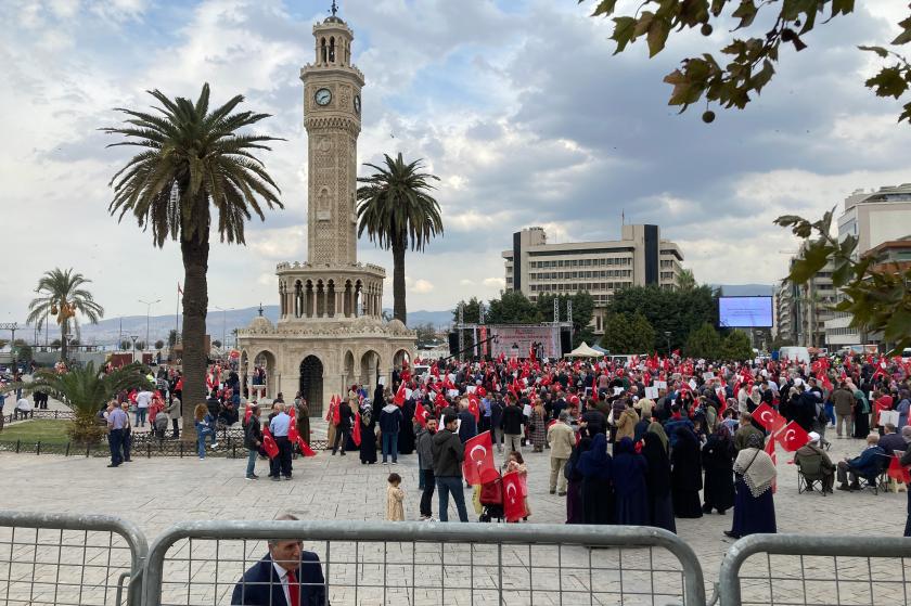 İzmir'deki LGBTİ karşıtı miting