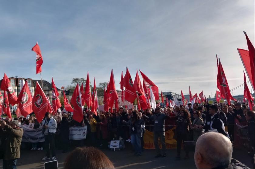 Avrupa Alevi Birlikleri Konfederasyonu  Köln'de miting yaptı.