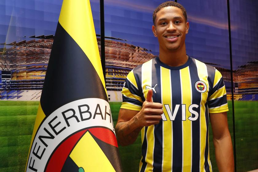 Jayden Oosterwolde resmen Fenerbahçe'de