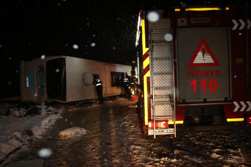 Tokat'ta yolcu otobüsü devrildi