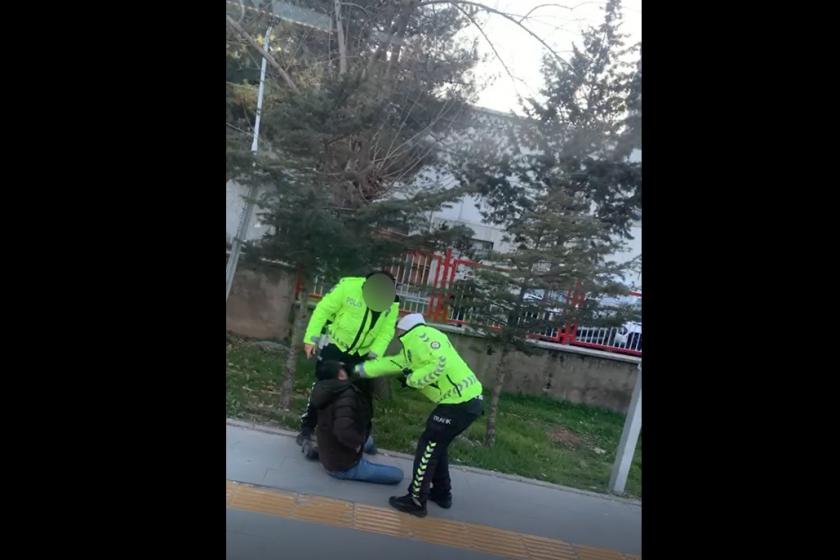 Şiddet uygulayan trafik polisleri