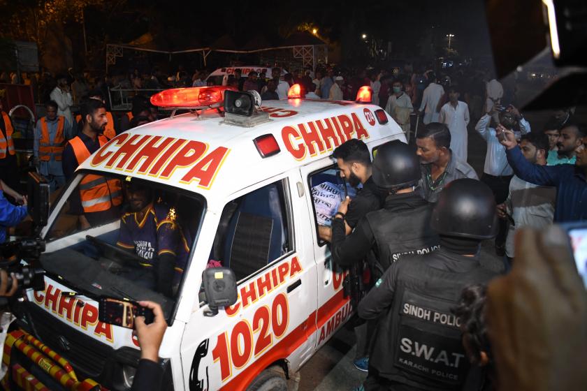 pakistan polisi, ambulans