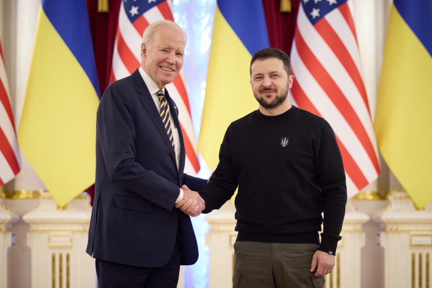 Joe Biden ve Volodimir Zelenskiy