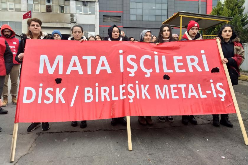 Mata Otomotiv işçilerinin Tuzla OSB içerisinde yaptığı yürüyüş ve mitingden fotoğraf.