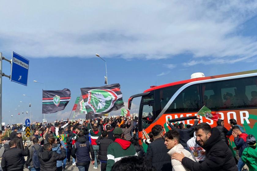 Amedspor kafilesine kitlesel karşılama