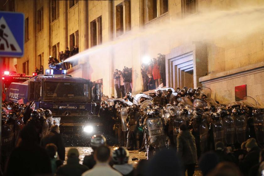 Gürcistan'daki eylemlere polis müdahalesi