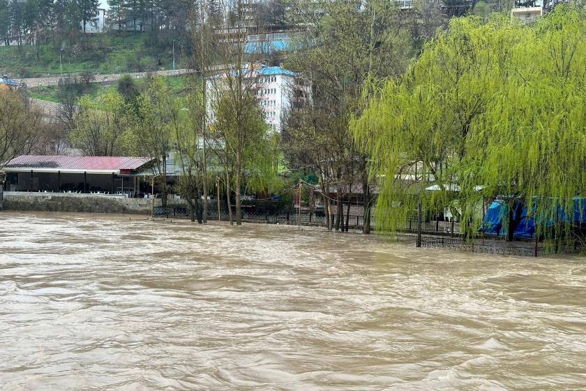 Dersim’de Munzur ve Pülümür çayı taştı