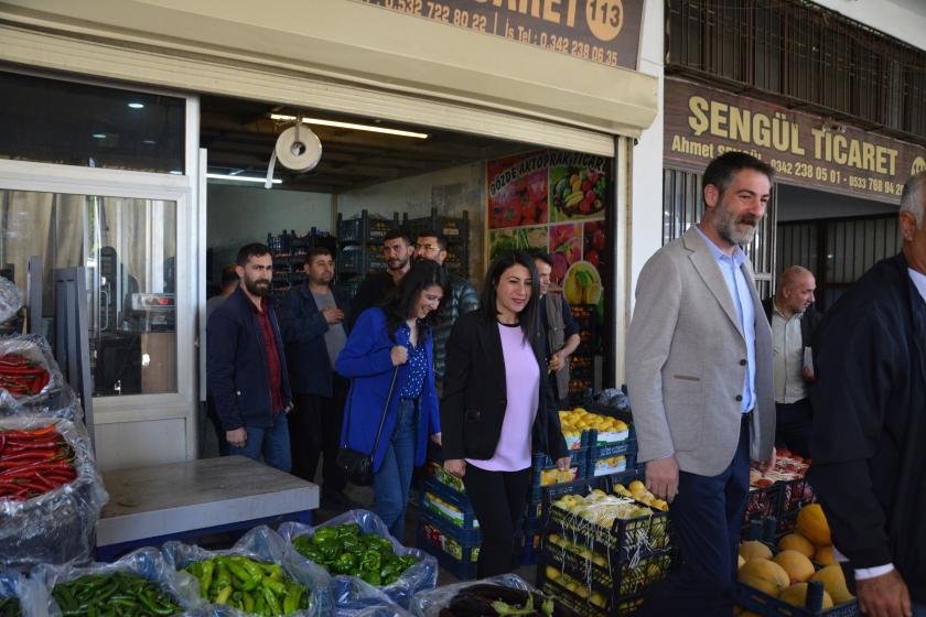 YSP adayları seçmenlerle görüştü