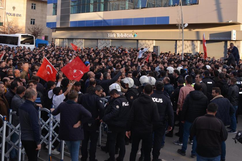 Erzurum'da Ekrem İmamoğlu'na saldırı anı