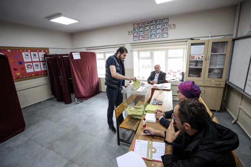 Bursa'nın Cumalıkızık Mahallesi'nde oy kullanma işlemi