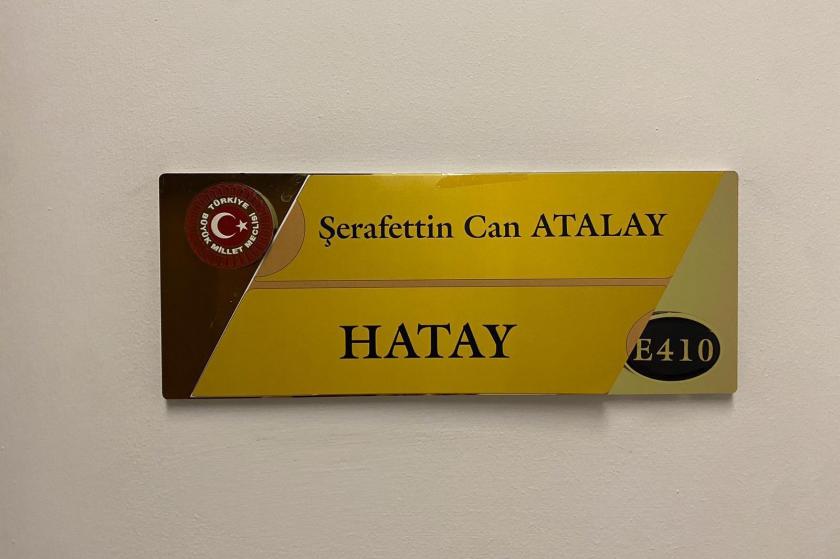 Can Atalay'ın TBBM odasının levhası