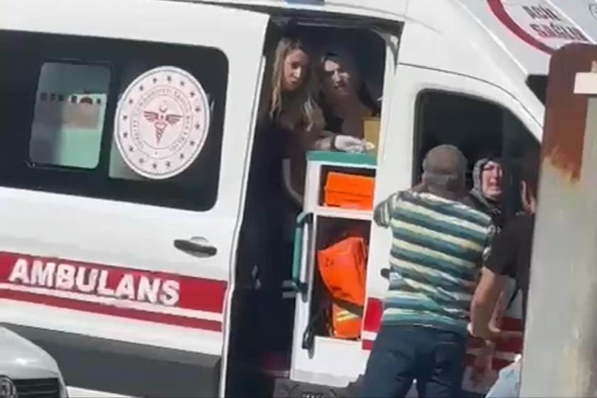 Ambulansın yolunu kesen sürücü