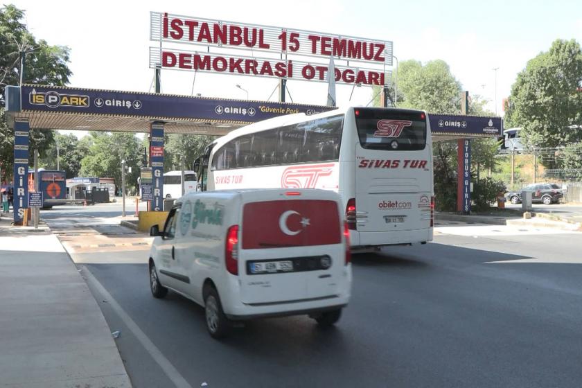 istanbul 15 temmuz demokrasi otagarı tabelası