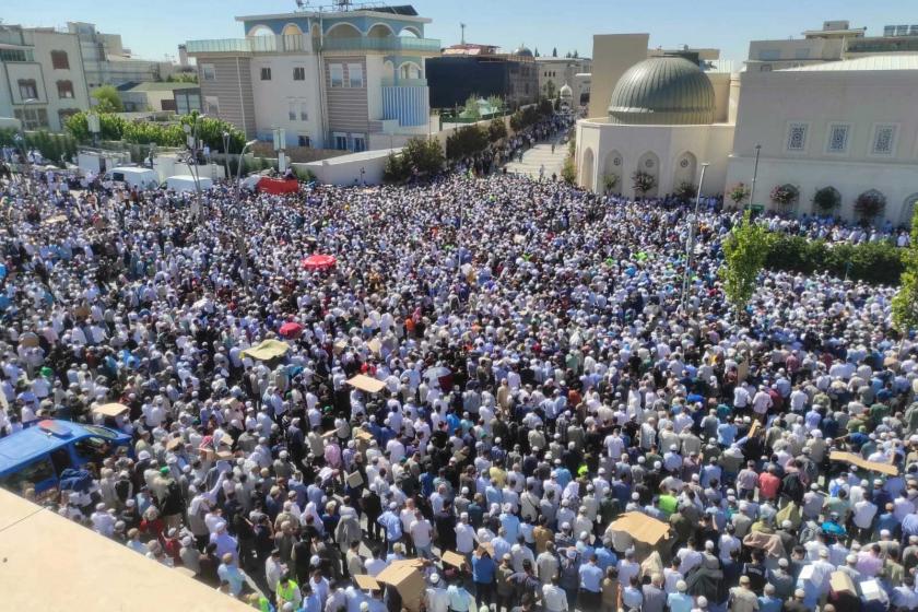 Menzil Cemaati lideri Abdülbaki Erol'un cenazesi