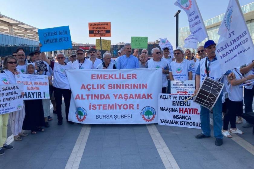 Bursa’da emeklilerden maaş protestosu 