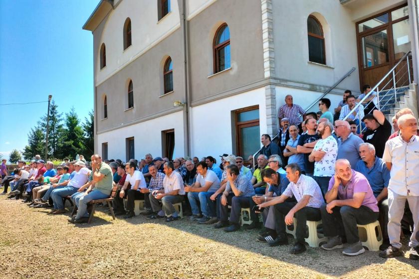 Ordu'da maden şirketlerinin yaşam alanlarında maden açmasını istemeyen halkın yaptığı toplantılardan bir fotoğraf.