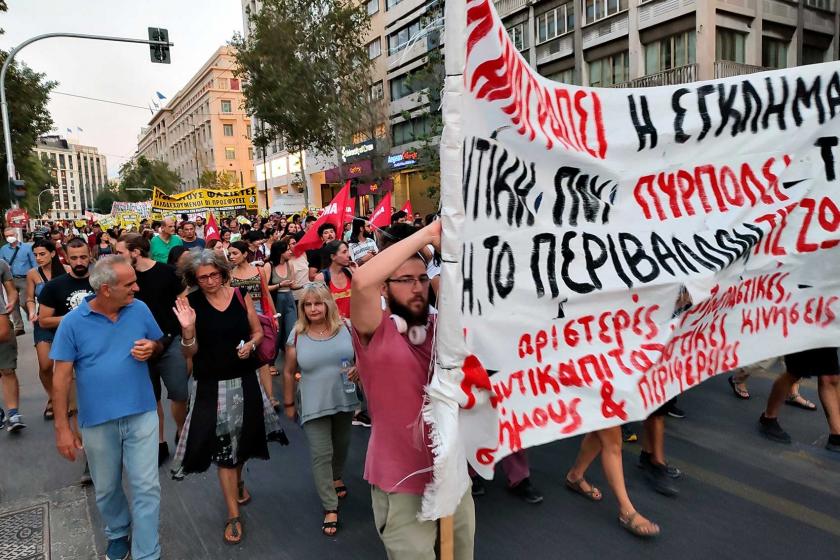 Yunanistan'daki orman yangını protestosu