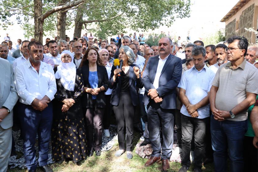 Kemikleri ailesine kutu içinde verilen Yılmaz Uzun’un Erzurum’daki cenaze töreni