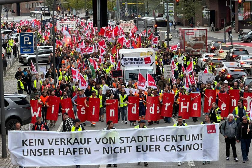 Hamburg'da işçiler eylem yaptı