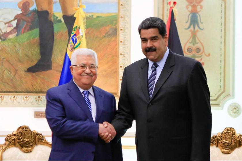 Filistin Devlet Başkanı Mahmud Abbas (solda) ve Venezuela Devlet Başkanı Nicolas Maduro