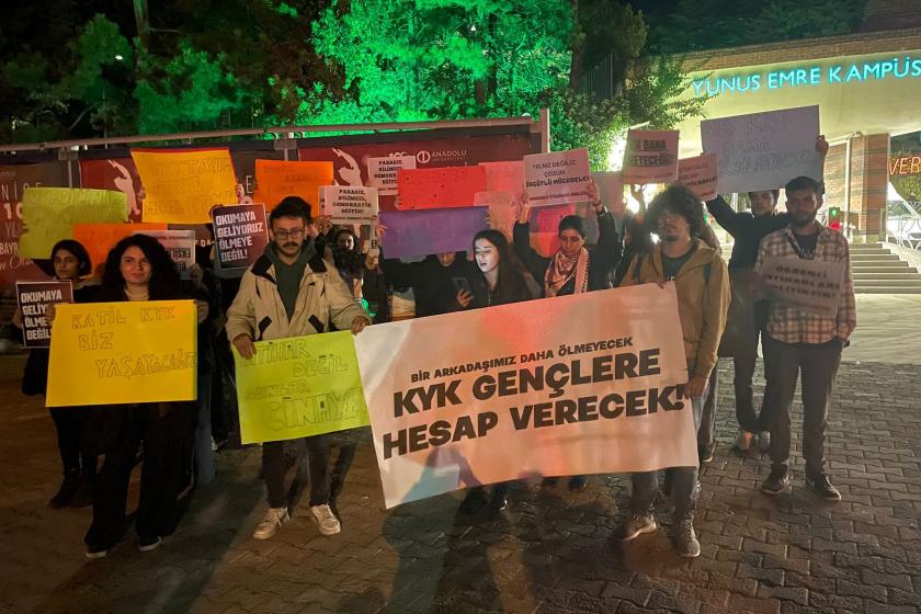 Öğrenciler KYK'yi protesto etti