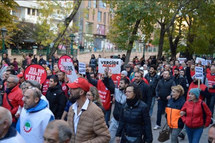 DİSK'in yürüyüşü Eskişehir'e vardı | 'Çekin elinizi ekmeğimizden, artık yeter'