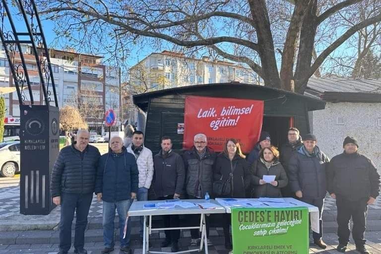 Kırklareli Emek ve Demokrasi Platformunun stant fotoğrafı.