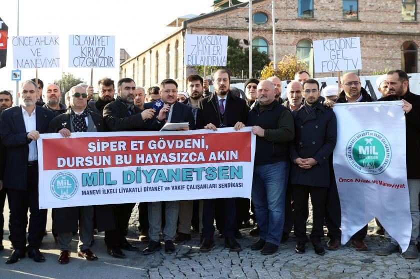 Mil-Diyanet Sen ‘Kızıl Goncalar’ı protesto etti