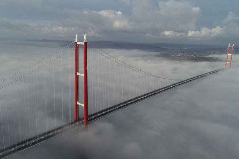 Çanakkale Boğazı gemi trafiğine sis engeli