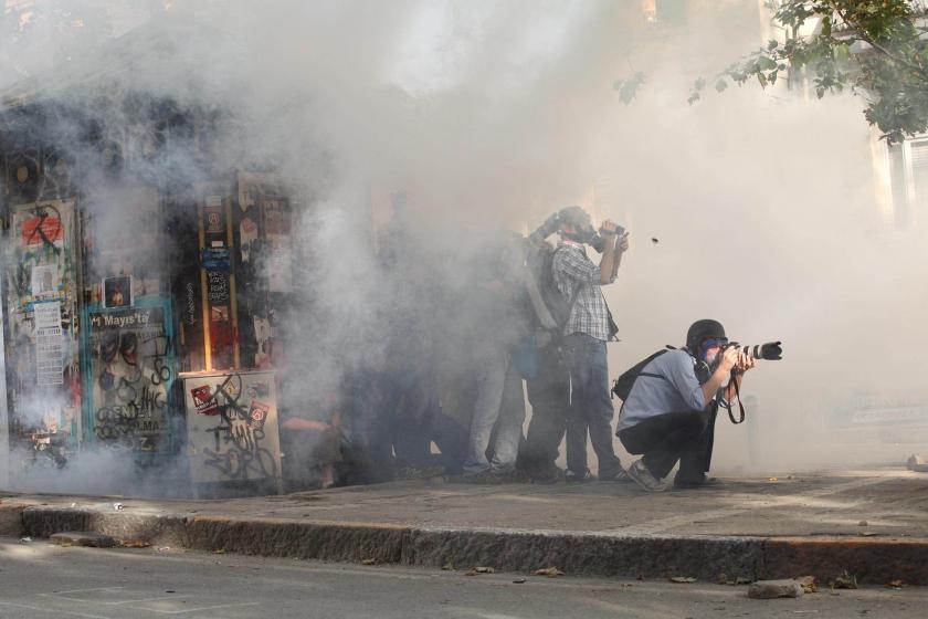 İstanbul'da ev baskınları: Çok sayıda kişi gözaltına alındı