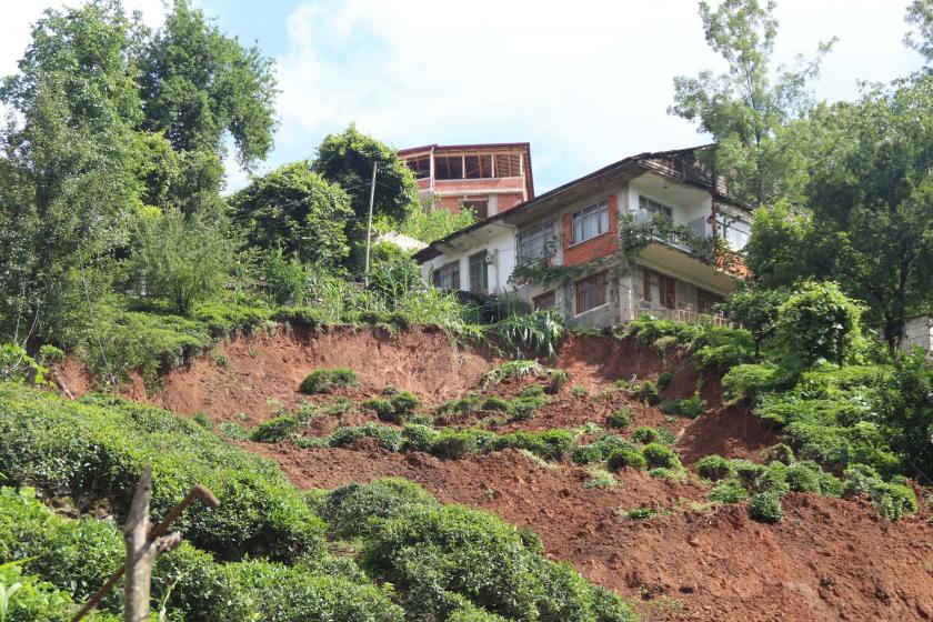 Rize'de heyelan yaşanan alan