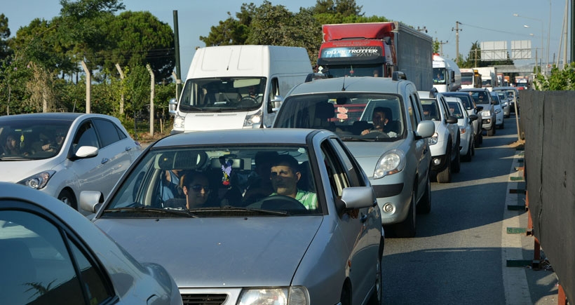 Yalova'da da trafik yoğunluğu arttı