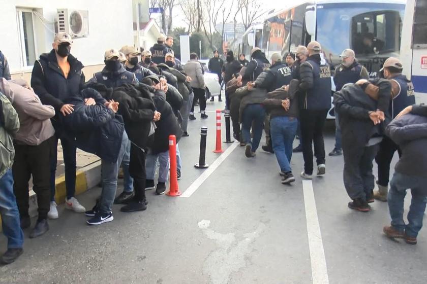 Santa Maria saldırısıyla ilgili gözaltına alınanlar adliyeye sevk edilirken