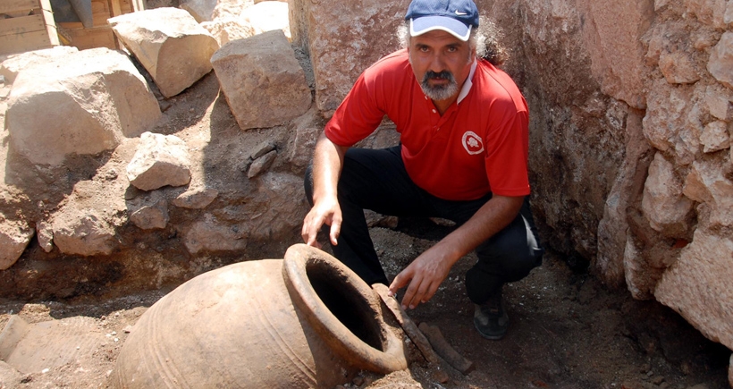 Yalvaç'ta 1300 yıllık tahıl bulundu