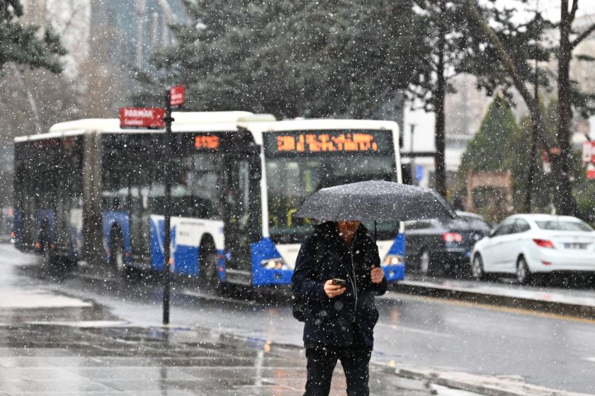 Ankara'da kar yağışı