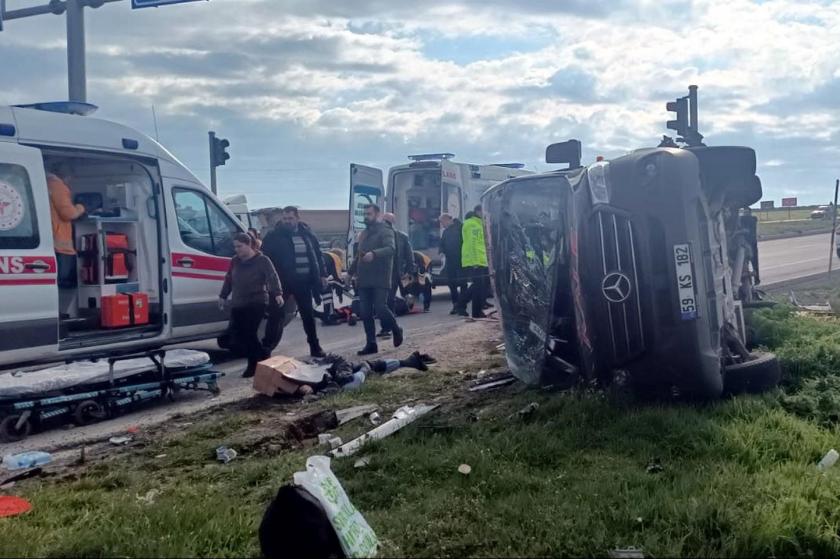 Tekirdağ'da kaza yapan minibüs