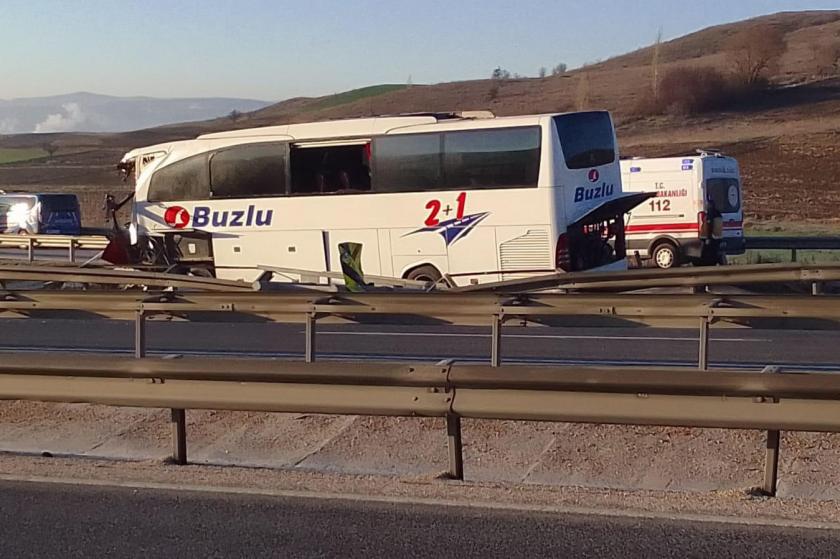 Bilecik Bozüyük te otobüs kazası 