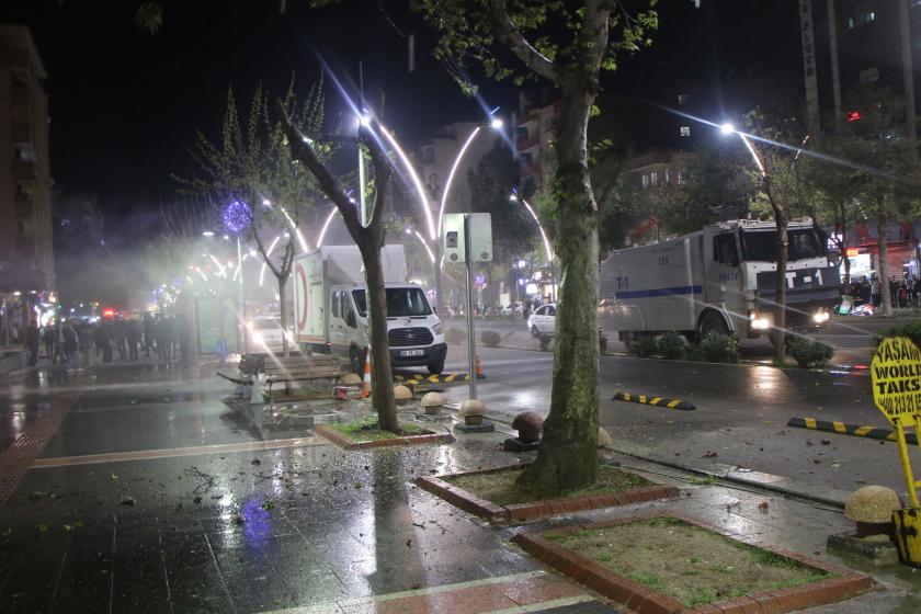 Darbedilen çocuk adli rapor olmadan tutuklandı, cezaevi kapısından döndürülünce rapor alındı